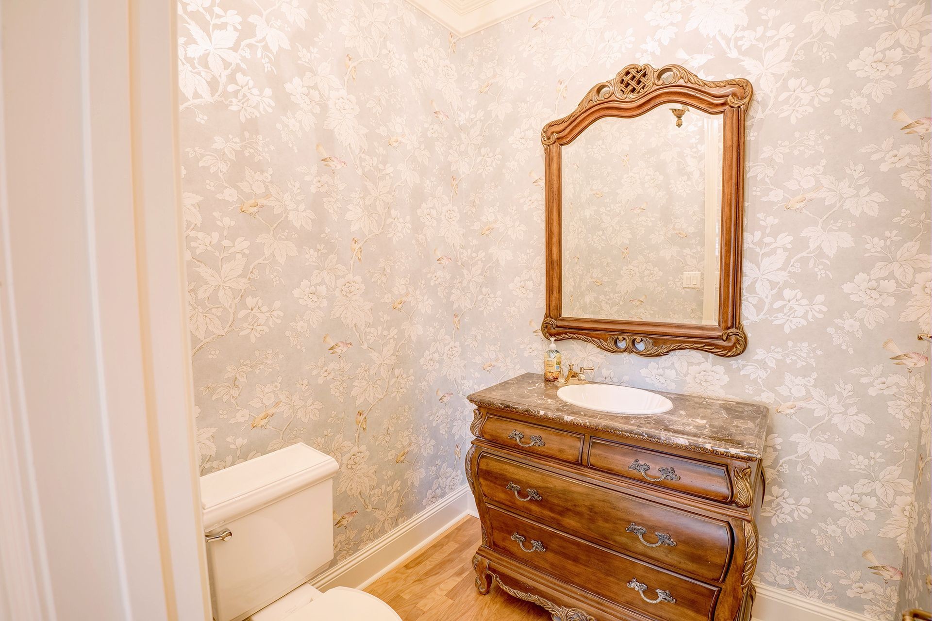 Wallpaper Installation & Removal